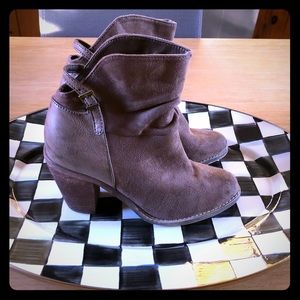 Rebels Serge Suede Bootie Size 6.5, Taupe